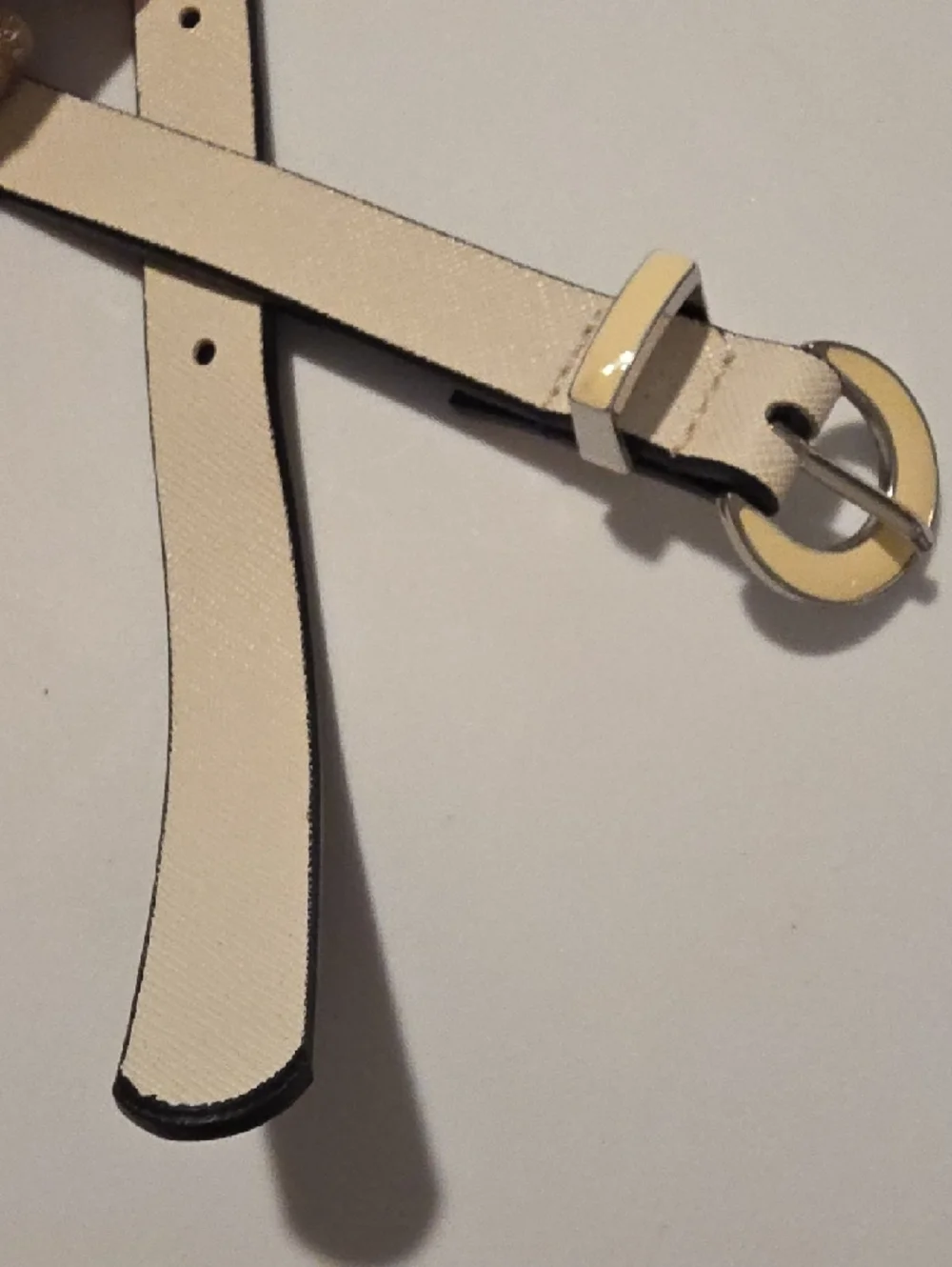 Kenneth Cole Reaction White Belt Cream Buckle